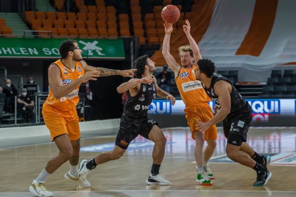 他们能够与 他们能够与