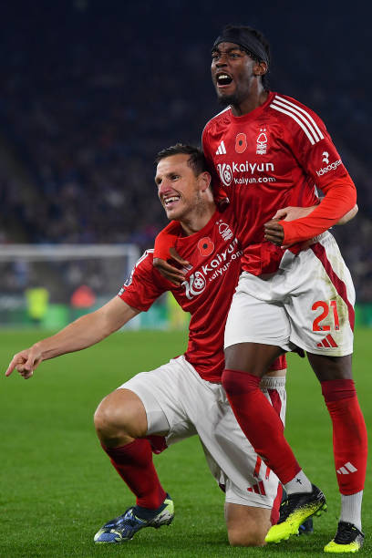 斜传至禁区 斜传至禁区